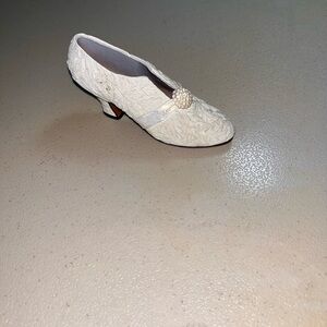 💙 Just the Right Shoe I Do Miniature Figurine